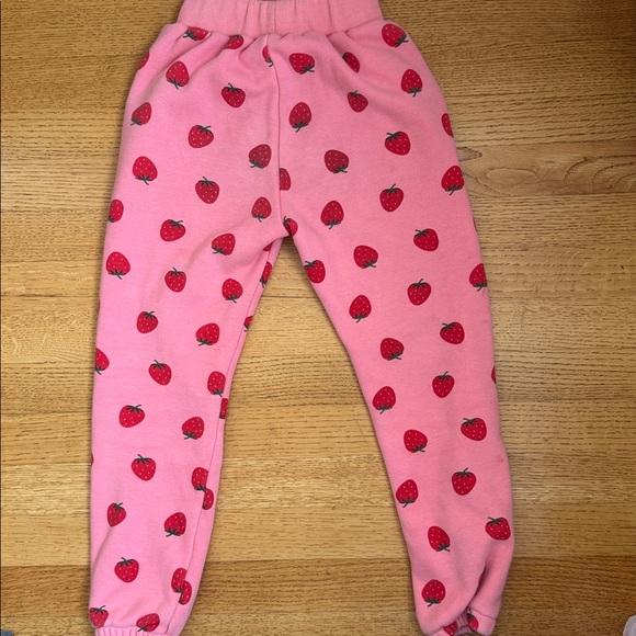 Lola + The Boys Strawberry Ruffle Set - Picture 11 of 15